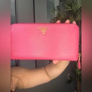 Prada Peonia Saffiano Vitello Move wallet